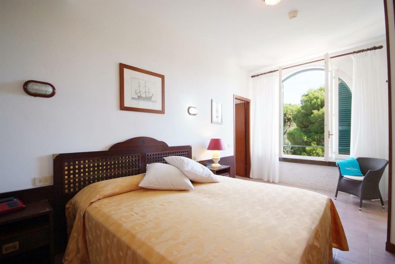 Hotel Antares Capoliveri  Exterior foto